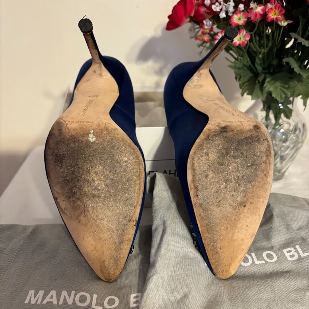 Manolo Blahnik Hangisi Jeweled Heel Blue Satin Pump Shoes - size 8.5 - Picture 4 of 16